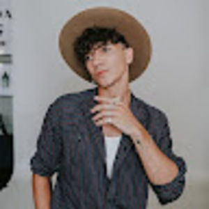 Meet your Posher, Justin